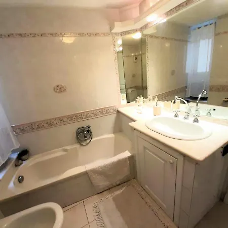 Casa Del Corso Pensión 3*